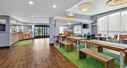 Spark by Hilton Spring Lake Fayetteville