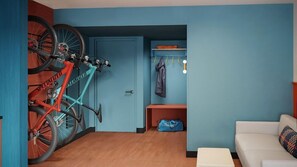 Interior - Loge St. George (St. George)