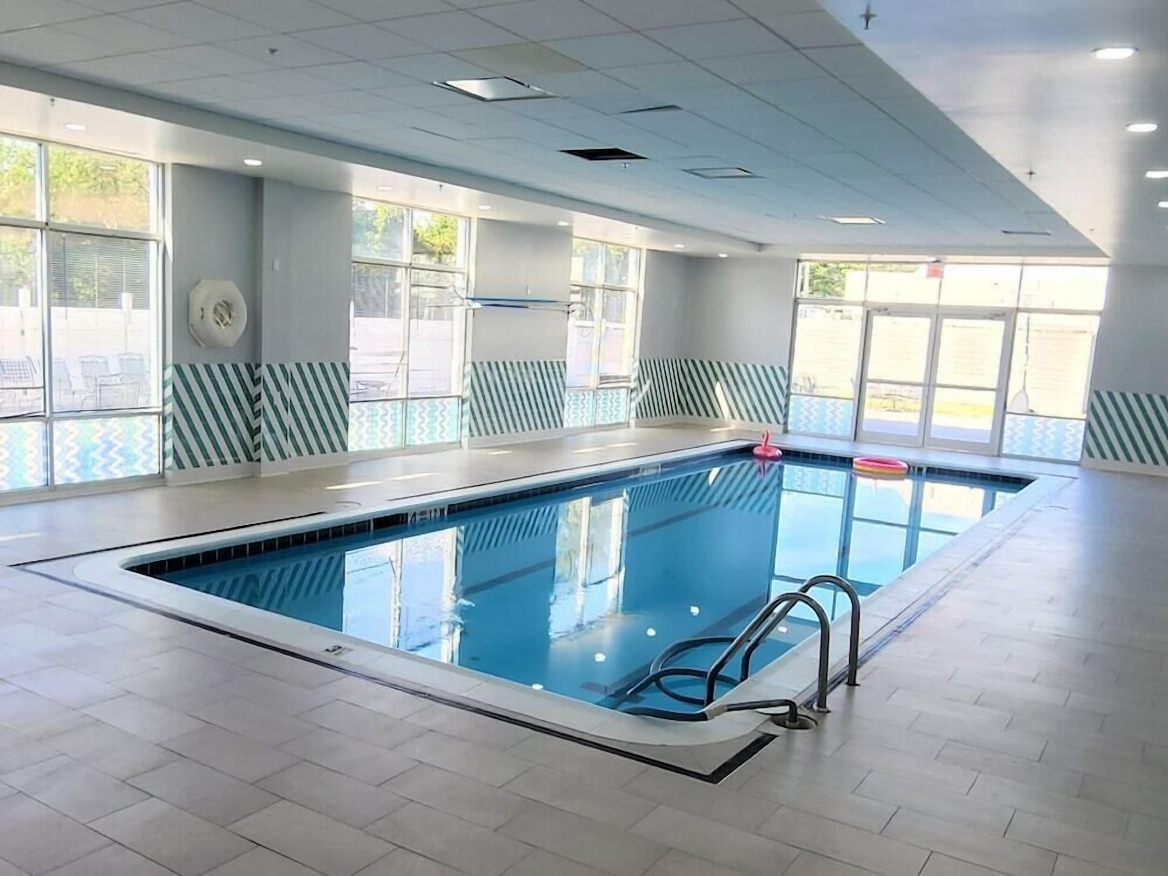 Indoor pool, outdoor pool