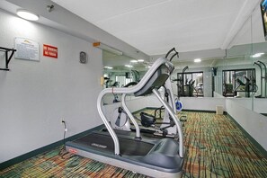Fitness facility - Home 1 Suites Extended Stay - Kissimmee (Kissimmee)