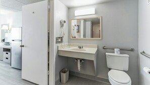 Bathroom - Home 1 Suites Extended Stay - Kissimmee (Kissimmee)