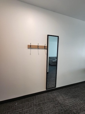 Interior - Spark by Hilton Rahway (Rahway)