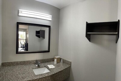 Griffin Inn & Suites