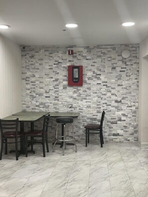 Dining - Griffin Inn & Suites (Griffin)