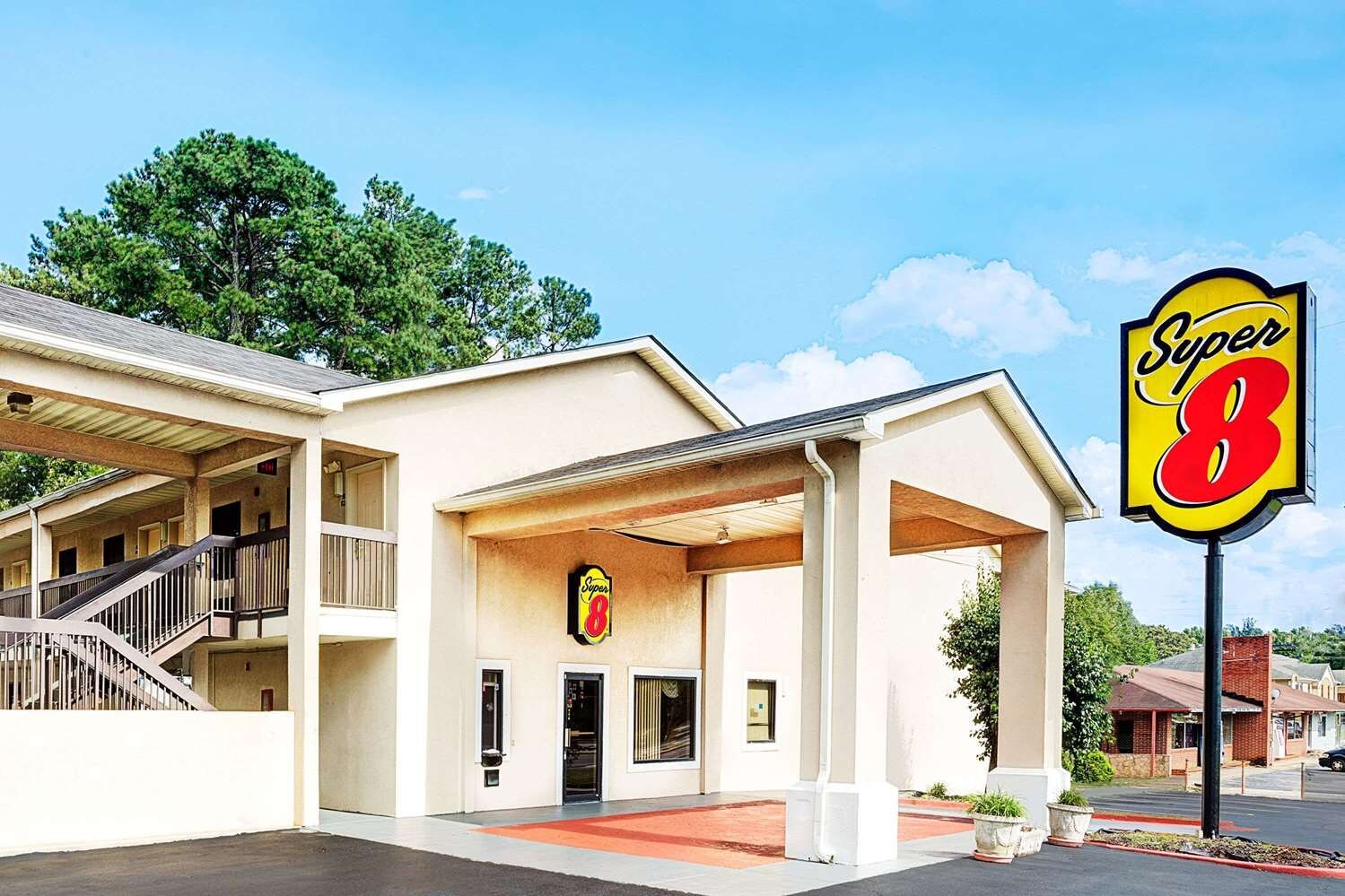 المنشأة من الخارج