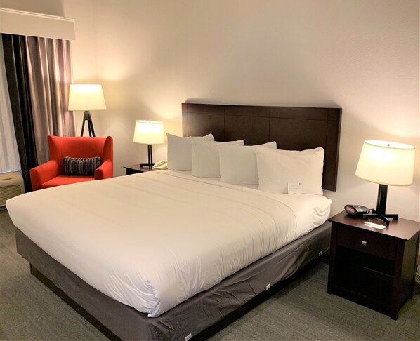 Room - Comfort Inn & Suites Fairburn - Atlanta Southwest (Fairburn)