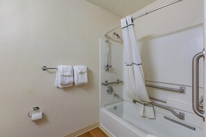 Bathroom - Hometowne Studios Atlanta - Chamblee (Chamblee)