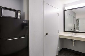 Room - Suburban Studios Hinesville - Fort Stewart Area (Hinesville)