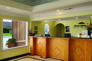 Lobby - Hotel Mccoy - College Station - Art, Libations, Pool Society (College Station)