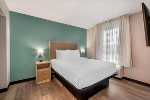 Room - Mainstay Suites Sterling Near Dulles Town Center (Sterling)