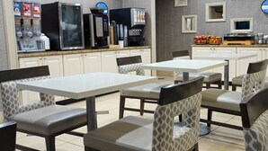 Dining - Sonesta Essential Hotels Overland Park (Overland Park)
