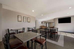 Dining - Quality Inn University Area Farmville, VA (Farmville)