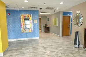 Interior - OYO Townhouse Jackson/ridgeland (Jackson)