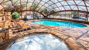 Indoor pool, outdoor pool - Baymont by Wyndham Durango (Durango)