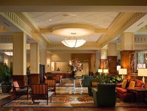 Lobby - Crowne Plaza Memphis East, an IHG Hotel (Memphis)