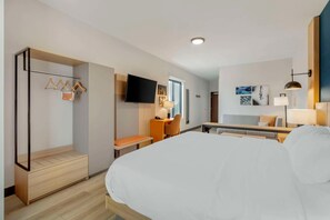 Room - Comfort Suites Cheyenne, WY (Cheyenne)