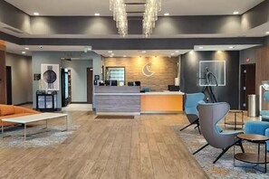 Lobby - Comfort Suites Cheyenne, WY (Cheyenne)