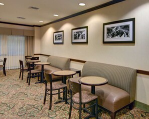 Dining - Motel6 Fort Worth, TX I-35 & I-20 (Fort Worth)