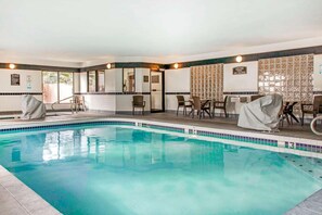 Piscine intérieure