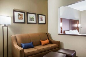Living area - Fairfield Inn & Suites by Marriott Scottsdale Old Town (Scottsdale)