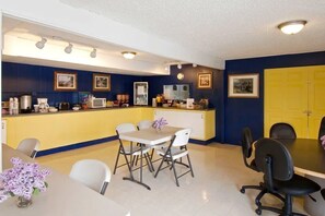 Dining - Evergreen Studios (Sheridan)