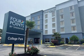 Exterior - Four Points by Sheraton College Park Atlanta Airport (College Park)
