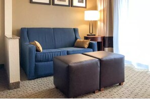 Living area - Vista Suites Pigeon Forge TN (Pigeon Forge)