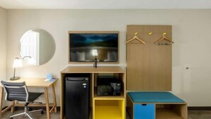 Interior - Days Inn & Suites by Wyndham Bossier City (Bossier City)
