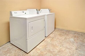 Interior - Durham/near Duke University (Durham)