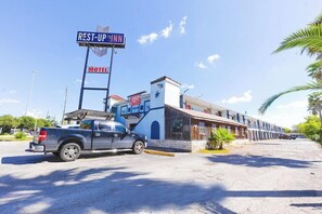 Exterior - OYO Hotel Houston, TX Near Medical Center/nrg Stadium (Houston)