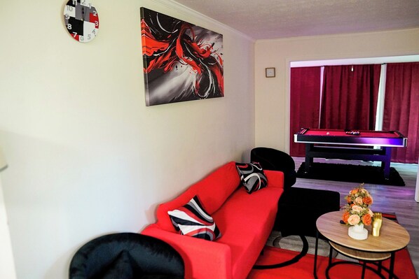 TV connectée, table de tennis de table