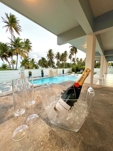 Villa Del Mar – Beachfront Luxury Home with Private Pool & Ocean Views