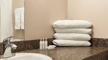 Basic Single Room | Bathroom