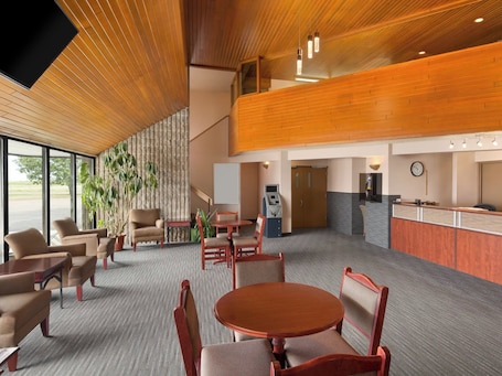 Interior entrance. Canada Grey Motor Inn