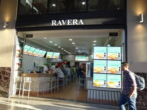 Bar (on property) - Plaza de armas 2 dormitorios Wifi late check in (Santiago)