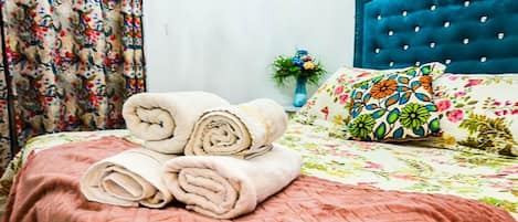 Desk, iron/ironing board, free WiFi, bed sheets