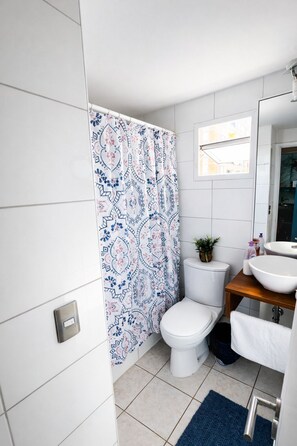 Hair dryer, towels - Metro Plaza de Armas, 2-room apartment, Wi-Fi, 24/7 check-in (Santiago)