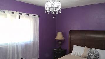 3 bedrooms, desk, free WiFi, bed sheets