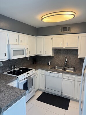 Private kitchen - Palm Springs Tranquility (Palm Springs)