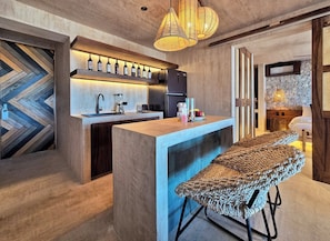 Suite Studio Deluxe, vue mer | Cuisine privée | Cafetière/bouilloire