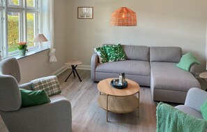 Smart TV, foosball - Amazing home in Assens with house sea view (Assens)