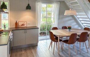 Dining - Amazing home in Assens with house sea view (Assens)