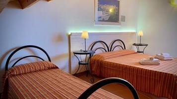 In-room safe, iron/ironing board