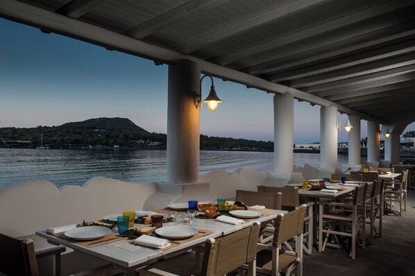 Restaurant - Mari Del Sud Resort, Vulcano (Lipari)