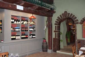 Restaurant - Seven Hills Village (Rome)