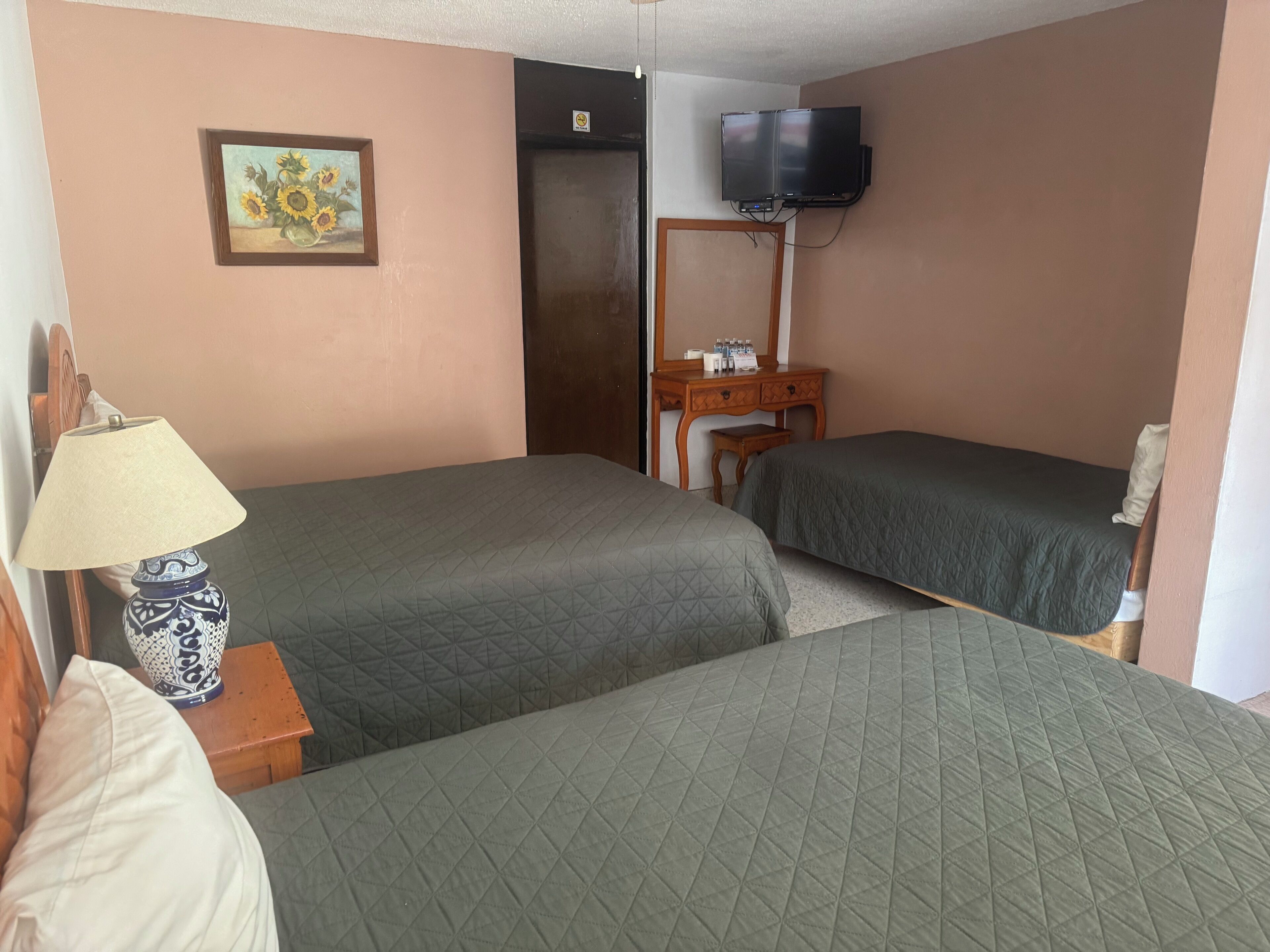 Basic Triple Room | Free WiFi