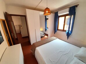 Room - Baia de Bahas - Apartments (Golfo Aranci)