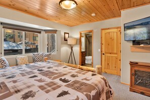 3 bedrooms, individually decorated, individually furnished, bed sheets - Golden West Cottage #2581 (Big Bear Lake)