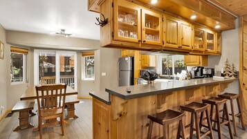 Hytte, flere senger, spabadekar (2581) | Eget kjøkken