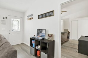 Cabaña, varias camas, patio (2580) | Interior